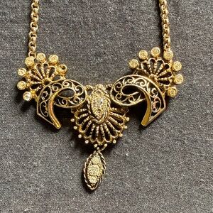 Ornate Vintage Gold Necklace with Intricate Detailing